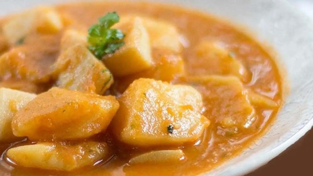 Potatoes with cuttlefish from Cadiz