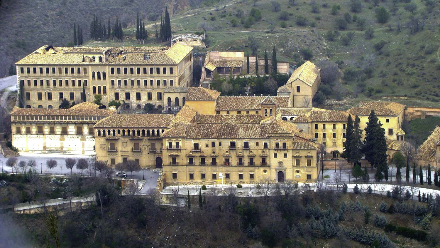 abadia-sacromonte-vista-aerea