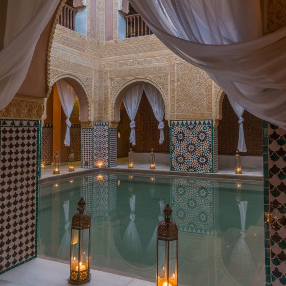 Hammam de Málaga. Terma de agua caliente. Iluminación tenue
