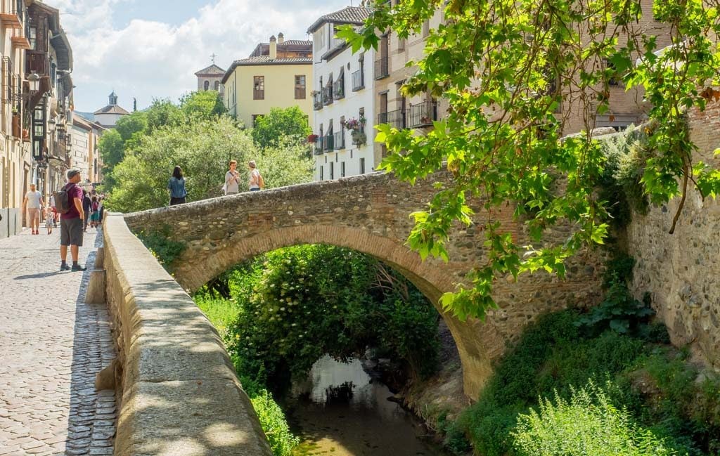 Carrera del Darro in spring 