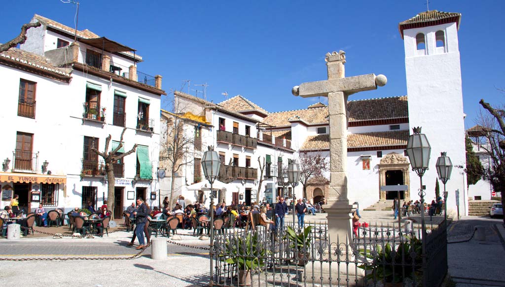 Placeta y cruz de San Miguel Bajo