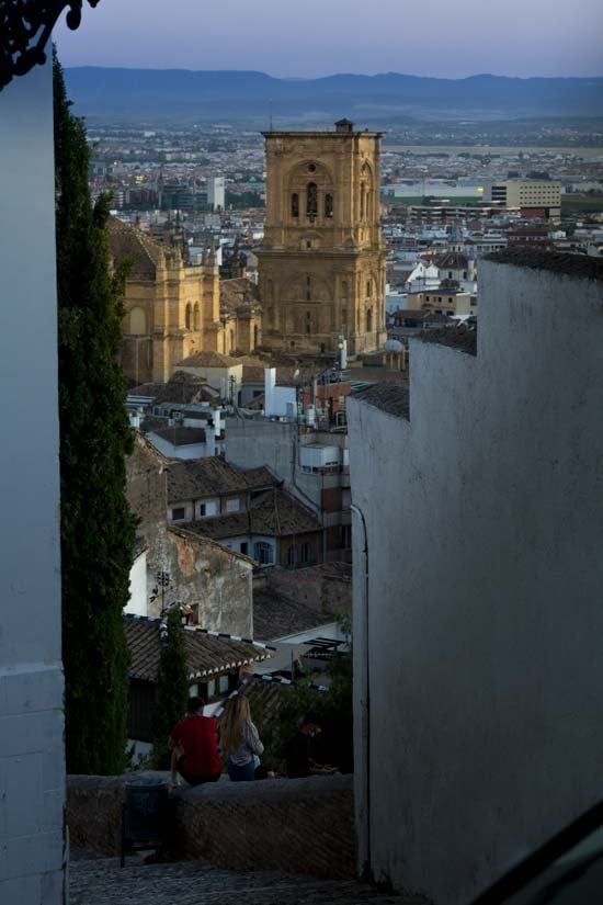 Calle de granada con vistas