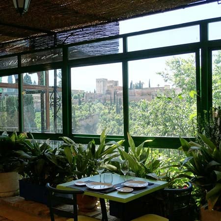 Comer en el Carmen Verde Luna