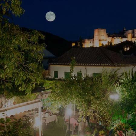 Terraza del restaurante el Trillo