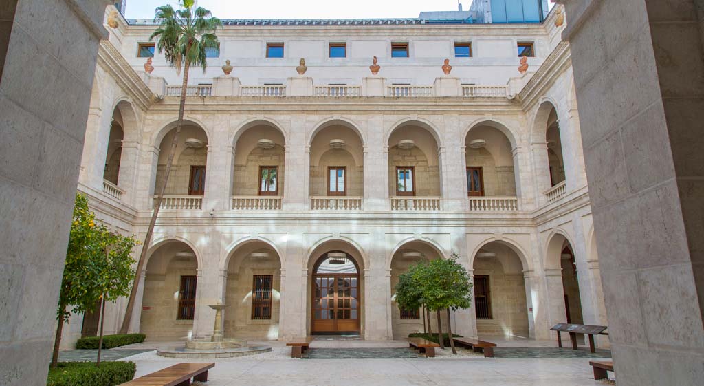patio del Museo de Málaga