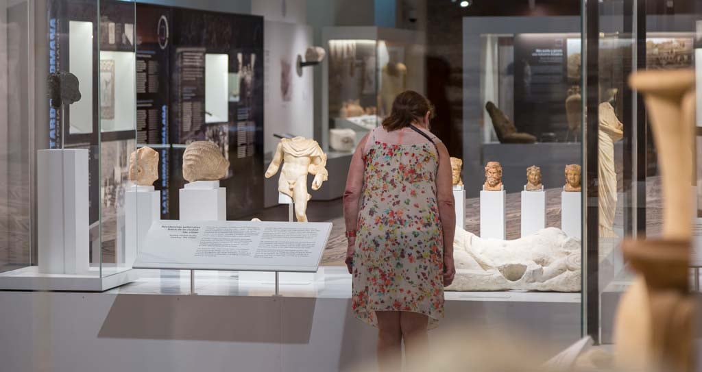 sala de romano museo de malaga