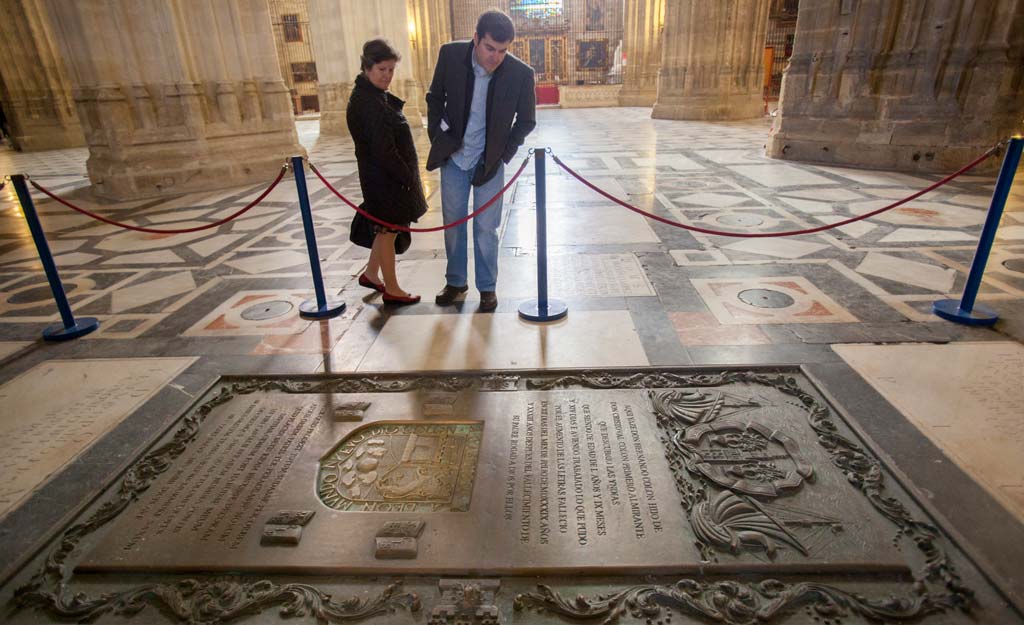 Sepulcro Hernando de Colón