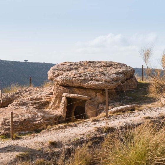 Dolmenes en la excursión al Geoparque de Granada