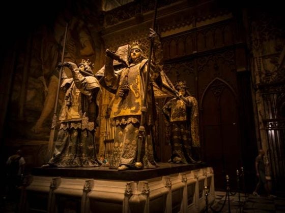 personajes ilustres enterrados  en la Catedral de Sevilla