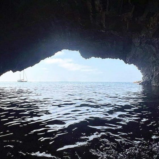 Fondeando en el Cabo de Gata del velero